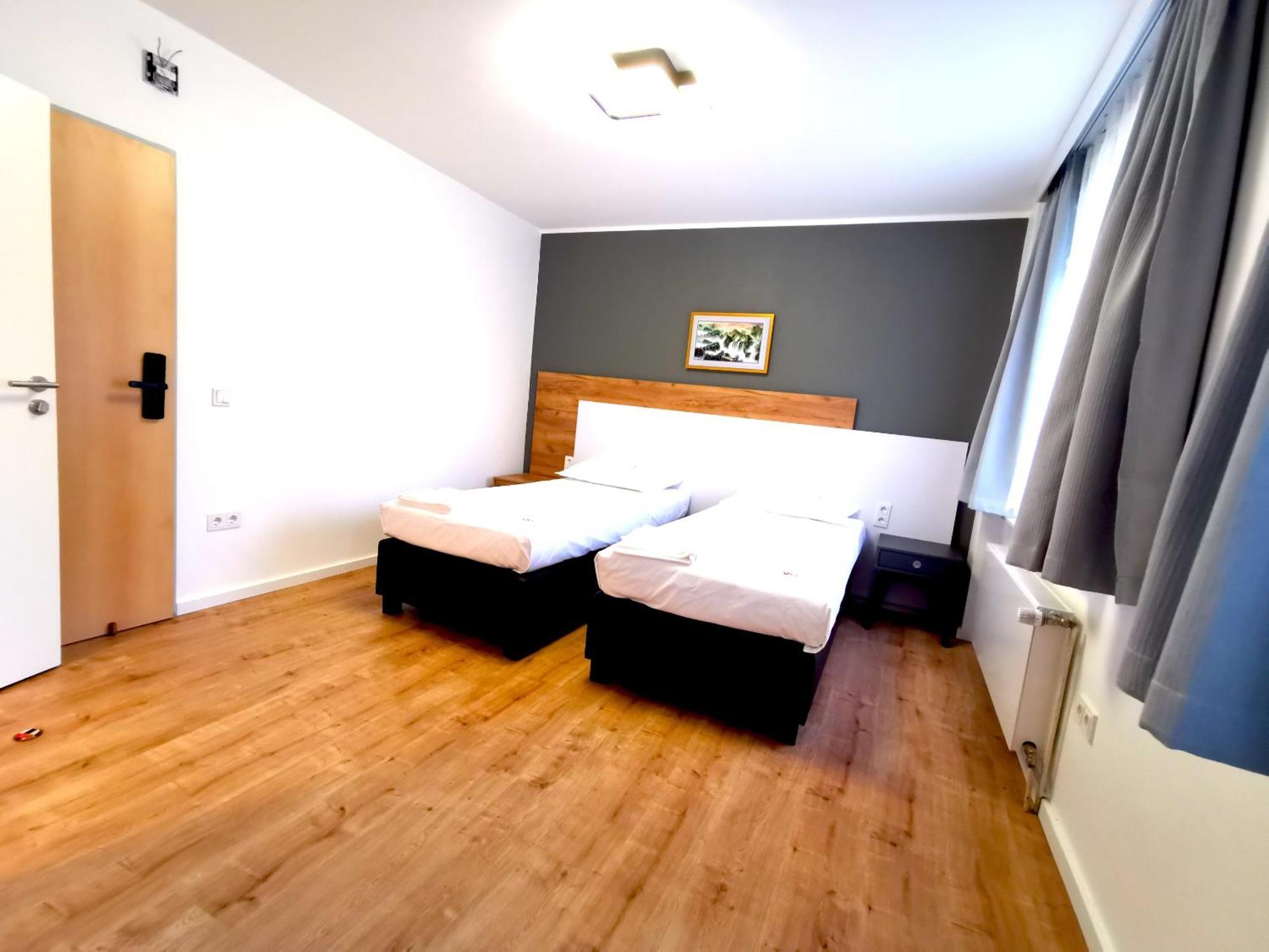 Home Inn Hotel Доргмаген Екстериор снимка