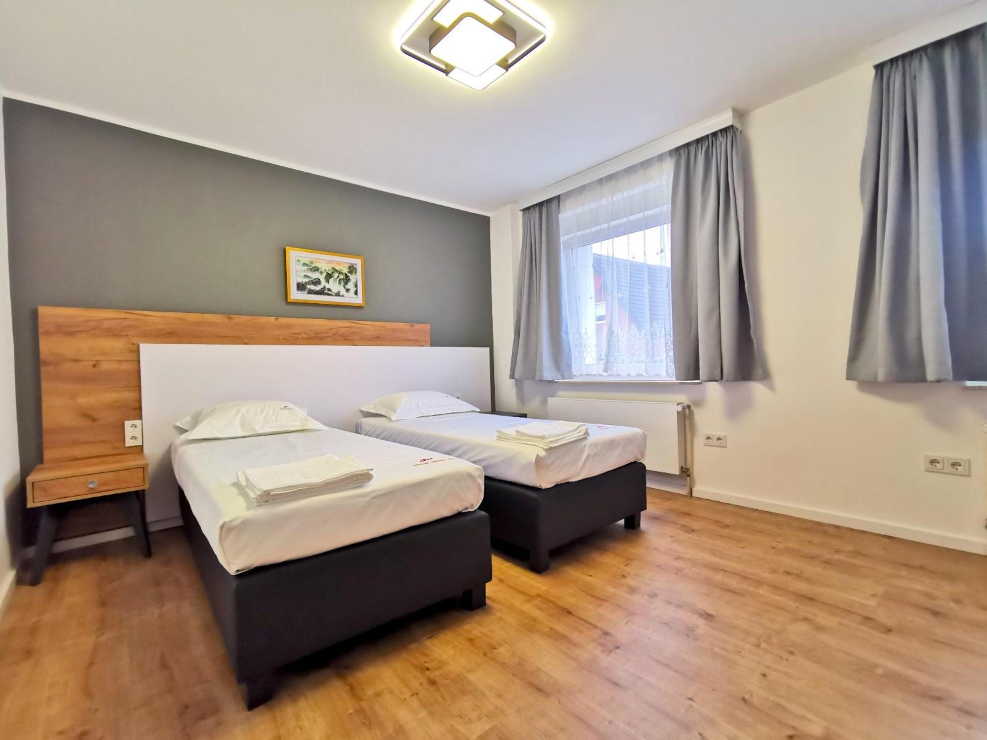 Home Inn Hotel Доргмаген Екстериор снимка