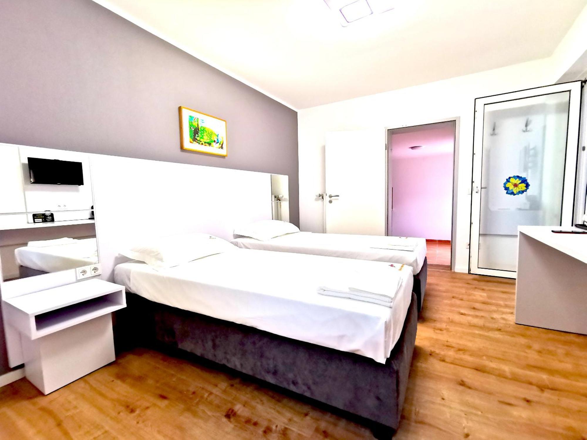 Home Inn Hotel Доргмаген Екстериор снимка